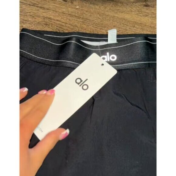 Alo Yoga Match Point Tennis Skirt Black (Size S) π©³π - Picture 4 of 8